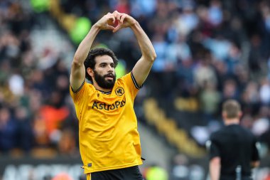 Wolverhampton Wanderers takımından Rayan At-Nouri, 16 Mart 2024 tarihinde İngiltere 'nin Wolineux, Wolverhampton, Wolverhampton, İngiltere' de oynanan FA Cup Quarter- Final karşılaşmasında 1-1 kazanma hedefini kutluyor.
