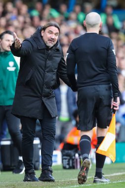 Daniel Farke manager of Leeds United complains to the linesman during the Sky Bet Championship match Leeds United vs Millwall at Elland Road, Leeds, United Kingdom, 17th March 202 clipart