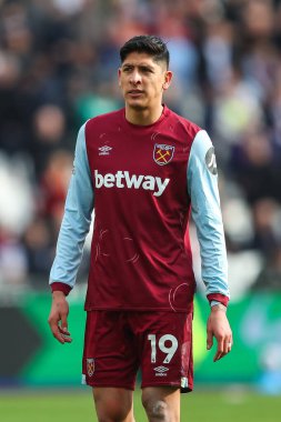 Premier Lig maçı sırasında West Ham United 'tan Edson Ivarez, 17 Mart 2024' te Londra Stadyumu 'nda Aston Villa' ya karşı oynamıştır.