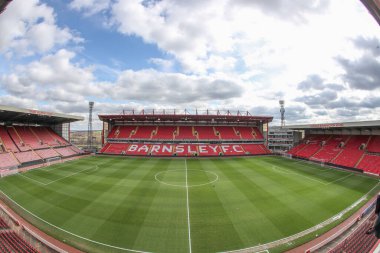 Gök Bahis Ligi 1 maçında genel bir görüş Barnsley ile Cheltenham Town karşı karşıya Oakwell, Barnsley, İngiltere, 16 Mart 202