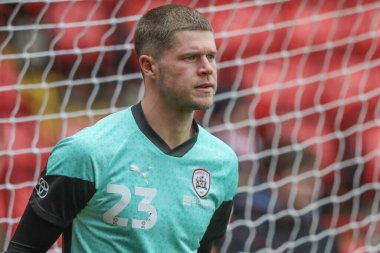 Barnsley 'den Ben Killip maç öncesi ısınma oturumunda Sky Bet 1 maçında Barnsley, Cheltenham Town' a karşı Oakwell, Barnsley, İngiltere, 16 Mart 202