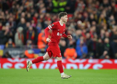 Liverpool 'dan Mateusz Musiaowski, Anfield, Liverpool, İngiltere' de oynanan UEFA Avrupa Ligi maçı sırasında sahaya çıktı.