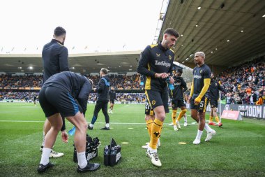 Wolverhampton Wanderers takımından Santiago Bueno, 16 Mart 202 tarihinde Birleşik Krallık 'ın başkenti Wolineux' da oynanan ve oynanan son karşılaşma olan FA Cup Quarter 'da oynanacak ısınma öncesi ısınma turunda Wolverhampton Wanderers ile Coventry City karşılaşacak.