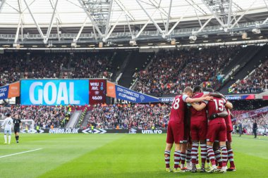Premier Lig maçı sırasında West Ham United, Aston Villa 'ya karşı Londra Stadyumu, Londra, İngiltere, 17 Mart 202