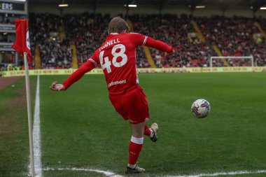 Barnsley 'den Luca Connell, 16 Mart 202' de Oakwell, Barnsley 'de oynanan Sky Bet 1 karşılaşmasında köşesine çekildi.