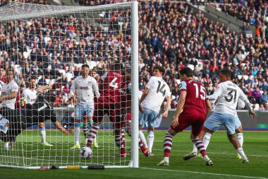West Ham United takımından Michail Antonio, Premier League maçında 2-0 öne geçti. West Ham United, Aston Villa 'ya karşı, Londra Stadyumu' nda, 17 Mart 202