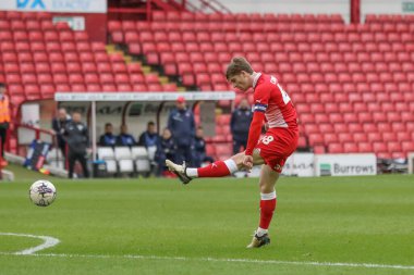 Barnsley 'den Luca Connell, 16 Mart 202' de Barnsley, Oakwell, Barnsley 'de Cheltenham Town' a karşı oynadığı Sky Bet 1 maçında gol attı.