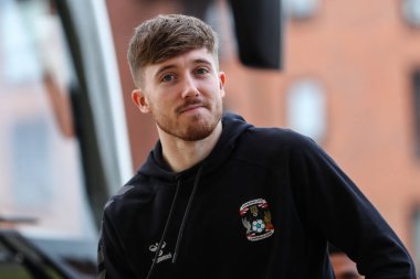 Coventry City 'den Josh Eccles, 16 Mart 202' de Birleşik Krallık 'ın Wolineux kentinde oynanan ve Wolverhampton Wanderers' ın Coventry City 'ye karşı oynadığı son karşılaşma olan FA Cup Quarter' ın önünde geldi.