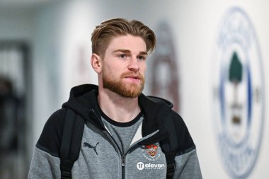 Blackpool takımından Hayden Coulson 16 Mart 202 'de Wigan Athletic' in Blackpool 'a karşı oynadığı Wigan Stadyumu' nda Sky Bet 1 karşılaşmasında öne geçti.