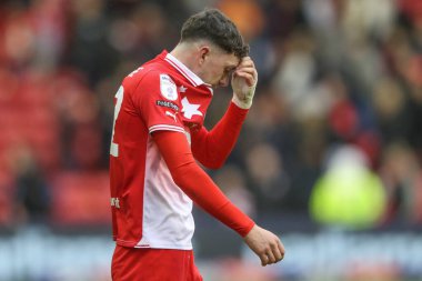 Barnsley 'den Corey O' Keeffe, 16 Mart 202 'de Oakwell, Barnsley, Birleşik Krallık' ta oynanan Sky Bet 1 maçında 0-0 yenilen maçta tepki gösterdi.