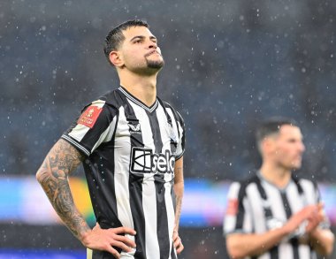 Newcastle United takımından Bruno Guimares, 16 Mart 2024 tarihinde, Birleşik Krallık Etihad Stadyumu 'nda oynanan ve Manchester City ile Newcastle United arasında oynanan son karşılaşma sırasında,