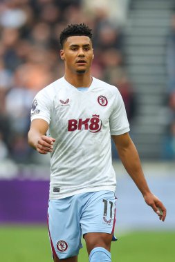 Aston Villa 'dan Ollie Watkins Premier Lig maçı sırasında West Ham United, Aston Villa' ya karşı Londra Stadyumu, 17 Mart 202