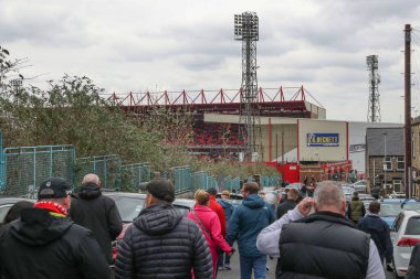Barnsley taraftarları 16 Mart 202 'de Oakwell, Barnsley - Cheltenham Town maçında Oakwell, Barnsley' e karşı oynadılar.