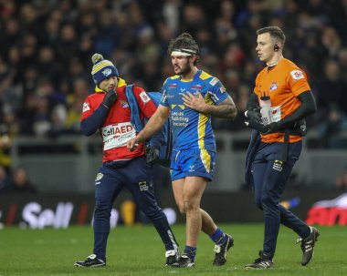 Leeds Rhinos takımından James Bentley, 15 Mart 202 'de Leeds Gergedan' a karşı St.Helens maçında sakatlandı.