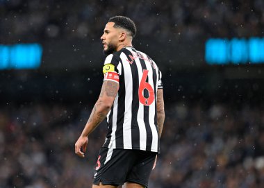 Newcastle United 'dan Jamaal Lascelles, 16 Mart 202 tarihinde Birleşik Krallık Etihad Stadyumu' nda Manchester City ile Newcastle United arasındaki son karşılaşma sırasında