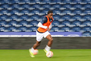 West Bromwich Albion takımından Akeel Higgins 18 Mart 202 'de İngiltere' nin Hawthorns kentinde oynanan Premier League 2 U23 karşılaşmasında Manchester United ile karşılaşacak.