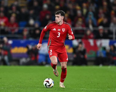 Galler 'den Neco Williams, 21 Mart 202' de Cardiff City Stadyumu 'nda oynanan yarı final play-off Galler - Finlandiya maçında topla öne geçti.