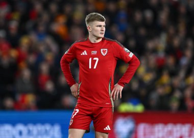 Galler 'den Jordan James, UEFA Euro Eleme elemeleri yarı final maçı sırasında Cardiff City Stadyumu' nda Galler 'e karşı Finlandiya, Cardiff, İngiltere, 21 Mart 202