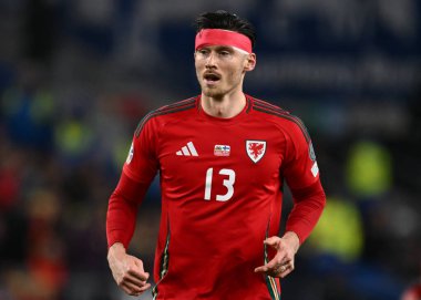 Galler 'den Kieffer Moore, UEFA Euro Kalifiers Play-Off Yarı-Final maçı sırasında Cardiff City Stadyumu' nda Galler - Finlandiya maçı, 21 Mart 202