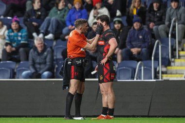 St. Helens takımından Matt Whitley, Birleşik Krallık 'ın Leeds Stadyumu' nda oynanan Betfred Challenge Kupası altıncı tur karşılaşmasında tedavi gördü.