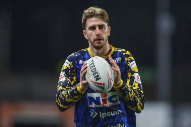 Leeds Rhinos takımından Paul Momirovski, Betfred Challenge Kupası altıncı tur karşılaşmasında ısınma turu sırasında Headingley Stadyumu, Leeds, İngiltere 'de Leeds' e karşı Leeds Gergedan maçında 22 Mart 202