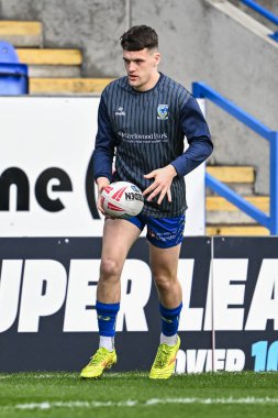 Warrington Wolves takımından Josh Thewlis, Betfred Challenge Kupası altıncı tur karşılaşması öncesinde ısınıyor. Warrington Wolves, Londra Broncos 'a karşı Halliwell Jones Stadyumu, Warrington, Birleşik Krallık, 23 Mart 202