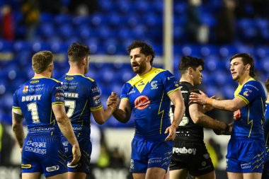 Warrington Wolves 'tan Toby King, 23 Mart 202' de Warrington Jones Stadyumu 'nda Warrington Wolves' a karşı Londra Broncos 'un oynadığı Betfred Challenge Kupası' nın altıncı raundunun sonunda kutluyor.