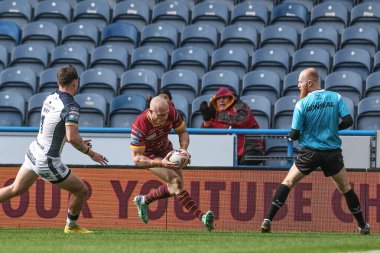 Huddersfield Giants 'tan Adam Swift, Betfred Challenge Kupası' nın 6. Raundda Huddersfield Giants 'a karşı Hull FC' de 23 Mart 202 'de Huddersfield, İngiltere' deki John Smith Stadyumu 'nda 22-6' lık karşılaşmaya gidiyor.