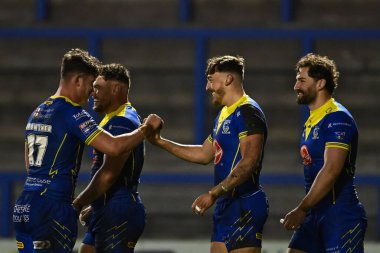 Warrington Wolves 'tan Matty Ashton, 23 Mart 202' de Warrington, İngiltere 'deki Halliwell Jones Stadyumu' nda oynanan 6. tur Betfred Challenge Kupası karşılaşmasında şansını kutluyor.