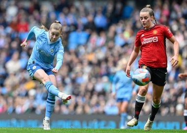 Manchester City 'li Jess Park, 23 Mart 202' de İngiltere 'nin Etihad Stadyumu' nda oynanan FA Bayanlar Süper Ligi Bayanlar Manchester City United Women maçında kaleye sıkıştı.