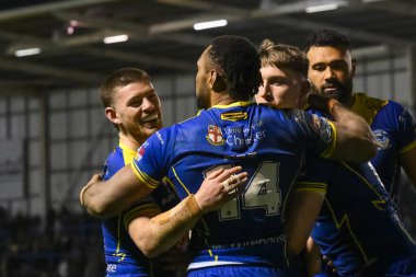 Warrington Wolves 'tan Matty Nicholson, 23 Mart 202' de İngiltere 'nin Warrington kentinde oynanan ve Warrington Jones Stadyumu' nda oynanan 6. tur Betfred Challenge Kupası karşılaşmasında şansını kutluyor.