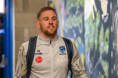 Warrington Wolves takımından Matt Dufty, 23 Mart 202 'de Warrington, İngiltere' deki Halliwell Jones Stadyumu 'nda oynanan Warrington Wolves - London Broncos maçında Betfred Challenge Kupası' nın altıncı raundunun öncesinde geldi.