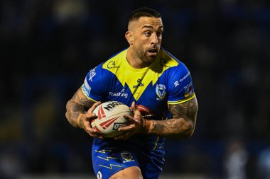 Warrington Wolves takımından Paul Vaughan, 23 Mart 202 'de Warrington, İngiltere' deki Halliwell Jones Stadyumu 'nda oynanan Warrington Wolves - London Broncos karşılaşmasında oynanan Betfred Challenge Kupası Altıncı Raundu karşılaşmasında yerini aldı.
