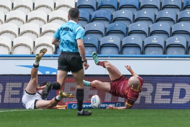 Huddersfield Giants 'dan Adam Swift, Betfred Challenge Kupası' nın altıncı raundunda John Smith Stadyumu, Huddersfield, Birleşik Krallık 'ta oynanan Huddersfield Giants vs Hull FC maçında 34-6' lık hat-trick yaptı.