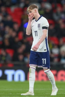 İngiltere 'den Anthony Gordon, 23 Mart 202' de Wembley Stadyumu 'nda oynanan Uluslararası Dostluk karşılaşmasında İngiltere ile Brezilya karşı karşıya geldi.