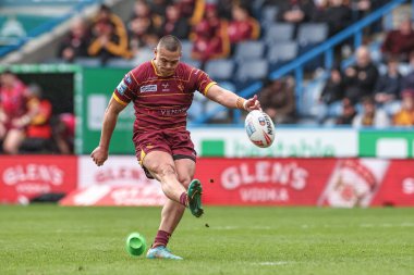 Huddersfield Giants takımından Tui Lolohea, 23 Mart 202 'de John Smith' in Huddersfield, İngiltere 'deki Stadyumu' nda oynanan Betfred Challenge Cup Altıncı Raundda Huddersfield Giants 'a karşı Hull FC maçında 30-6 berabere kalma golü attı.