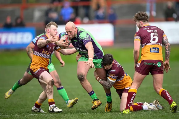 Batley Bulldogs Castleford Kaplanlarına Karşı