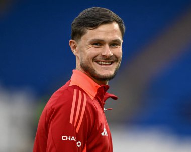 Galler 'den Liam Cullen, UEFA Euro Elemeleri Eleme Grubu A karşılaşması sırasında Cardiff City Stadyumu' nda Galler 'e karşı Polonya maçı sırasında geldi.