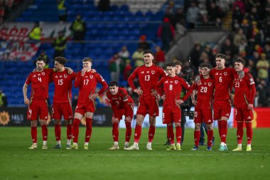 Galler, 26 Mart 202 'de Cardiff City Stadyumu' nda Galler 'e karşı Polonya maçında UEFA Euro Eleme Grubu A eleme maçında penaltı için sıraya girdiler.