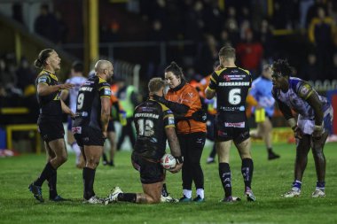 Joe Westerman of Castleford Tigers recieves a concussion check after a tackle from Justin Sangare of Leeds Rhinos during the Betfred Super League Round 6 match Castleford Tigers vs Leeds Rhinos at The Mend-A-Hose Jungle, Castleford, United Kingdom, 2 clipart
