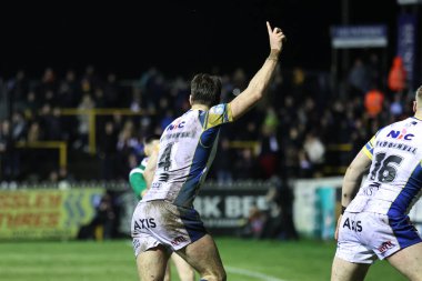 Leeds Rhinos takımından Paul Momirovski, 28 Mart 202 'de İngiltere' nin Castleford kentinde oynanan Betfred Süper Lig 6. Raundunda Castleford Tigers - Leeds Rhinos maçında denemesini kutluyor.