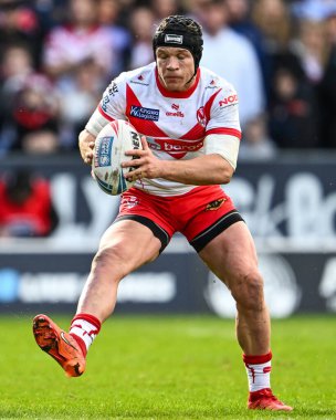 St. Helens takımından Jonny Lomax, Betfred Süper Lig 6. Raundunda St Helens 'e karşı Wigan Warriors maçında 29 Mart 202' de St Helens Stadyumu 'nda mola verdi.