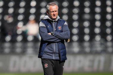 Neil Critchley, Blackpool 'un antrenörü maç öncesi ısınma maçında Derby County - Blackpool maçının 29 Mart 202' de Pride Park Stadyumu 'nda oynanacak.