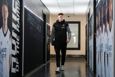 Blackpool 'dan Sonny Carey, 29 Mart 202' de İngiltere 'nin Derby Park Stadyumu' nda oynanan Derby County - Blackpool maçı öncesinde geldi.