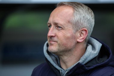 Neil Critchley, 21 Mart 202 'de İngiltere' nin Derby Stadyumu 'nda oynanan Sky Bet 1 karşılaşmasında Blackpool' un teknik direktörü Derby County - Blackpool maçında.