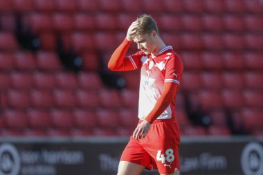 Barnsley 'den Luca Connell, 29 Mart 202' de İngiltere 'nin Oakwell kentinde oynanan Sky Bet 1 maçında maçı kaybettikten sonra tepki gösterdi.