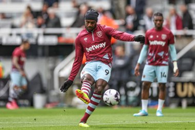 West Ham United takımından Michail Antonio, Premier League maçı sırasında St. James 's Park, Newcastle, İngiltere' de oynanan Newcastle United maçında ısınma turunda...
