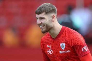 Barnsley 'den John Mcatee maç öncesi ısınma oturumunda Sky Bet 1 maçında Barnsley, Cambridge United' a karşı Oakwell, Barnsley, Birleşik Krallık 'ta, 29 Mart 202