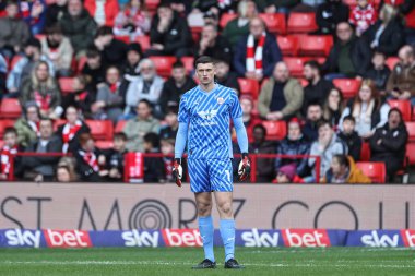 Barnsley 'den Liam Roberts, Sky Bet Ligi 1 maçı sırasında Barnsley, Cambridge United' a karşı Oakwell, Barnsley, Birleşik Krallık 'ta, 29 Mart 202