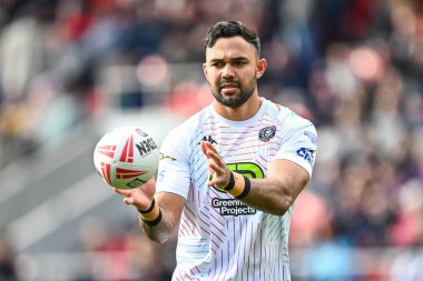 Wigan Warriors takımının Bevan Fransızı Betfred Süper Lig 6. raundu öncesinde ısınma turunda St Helens vs Wigan Warriors ile Wicked Stadyumu, St Helens, Birleşik Krallık, 29 Mart 202